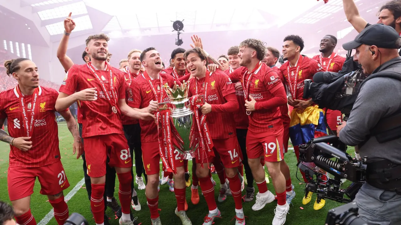 سيودع ليفربول هذا الصيف أسطورة أخرى للنادي بعد محمد صلاح